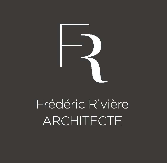 Frédéric RIVIERE<br />
Architecte