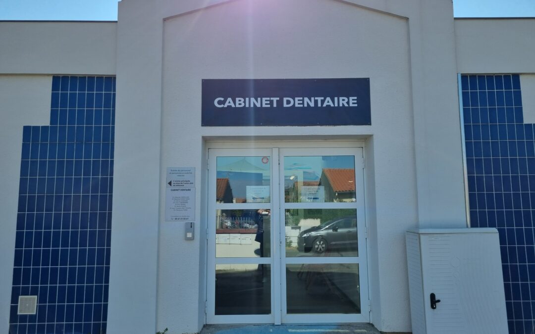 Réaménagement d’un local vide en cabinet dentaire en mitoyenneté du cabinet dentaire existant
